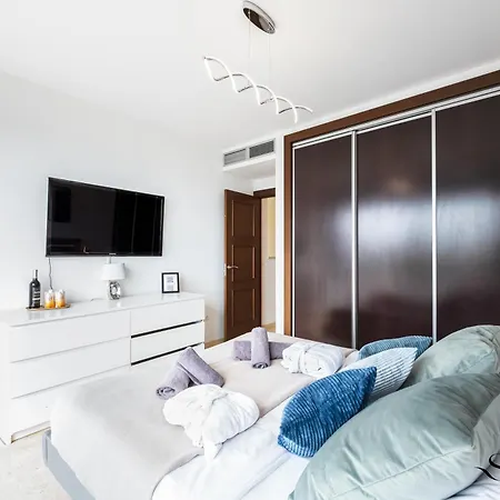 Luxury Townhouse With Rooftop Sauna & Jacuzzi Fuengirola