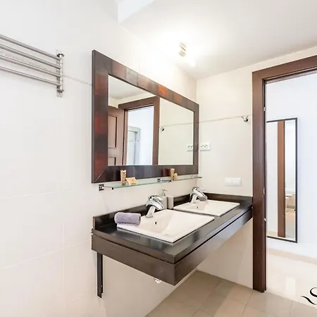 Luxury Townhouse With Rooftop Sauna & Jacuzzi Σπίτι διακοπών Fuengirola