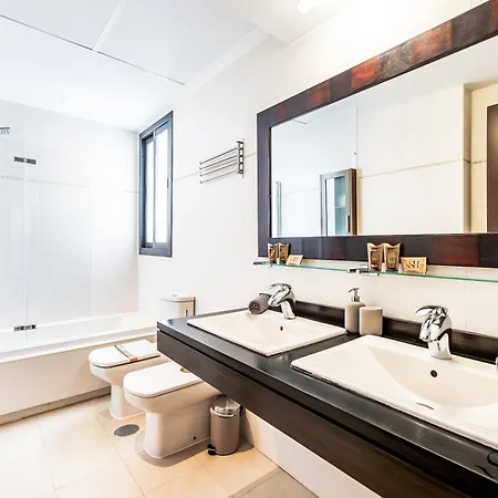 Hébergement de vacances Luxury Townhouse With Rooftop Sauna & Jacuzzi Fuengirola