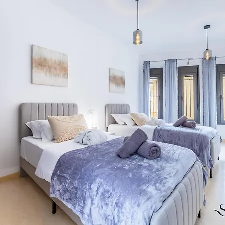 Luxury Townhouse With Rooftop Sauna & Jacuzzi * Fuengirola