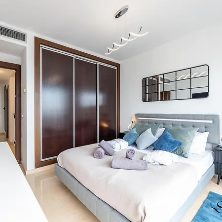 Luxury Townhouse With Rooftop Sauna & Jacuzzi Fuengirola