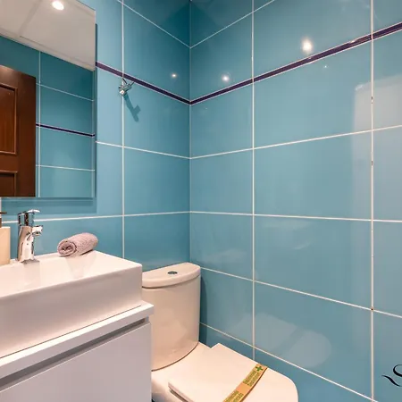 度假居 Luxury Townhouse With Rooftop Sauna & Jacuzzi *