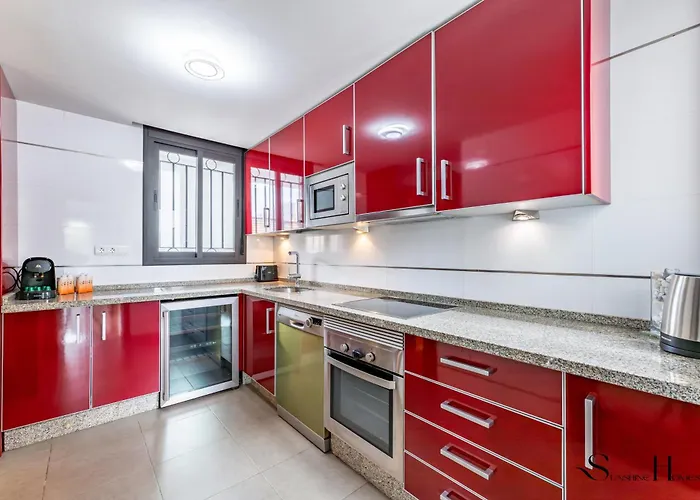 Luxury Townhouse With Rooftop Sauna & Jacuzzi 度假居 丰希罗拉