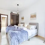 Luxury Townhouse With Rooftop Sauna & Jacuzzi Casa vacanze *