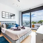 Luxury Townhouse With Rooftop Sauna & Jacuzzi Casa vacanze Fuengirola