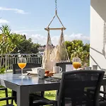 Luxury Townhouse With Rooftop Sauna & Jacuzzi Nyaraló