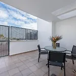 Luxury Townhouse With Rooftop Sauna & Jacuzzi Nyaraló Fuengirola