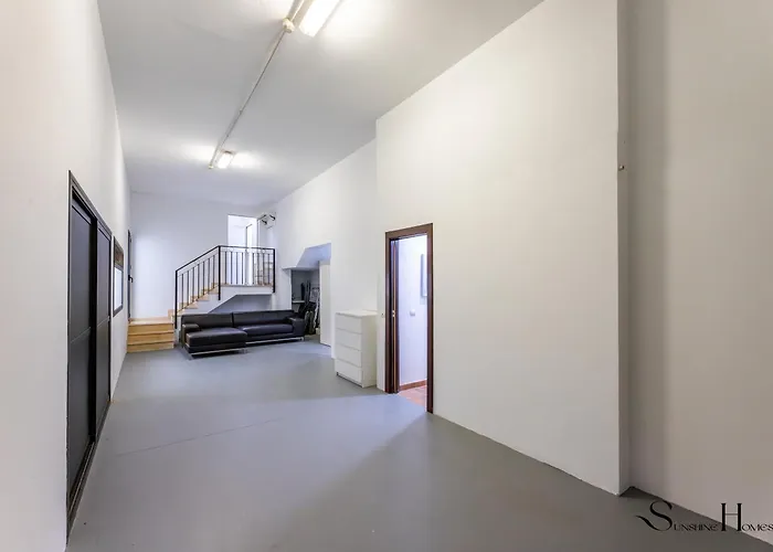 Casa vacanze Luxury Townhouse With Rooftop Sauna & Jacuzzi *